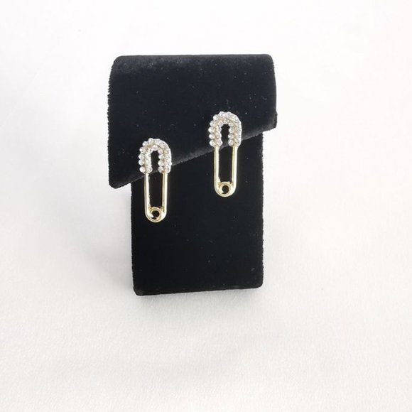 Brand New 14K Gold Plated Safety Pin Style Earrings For Women - Picture 5 of 7